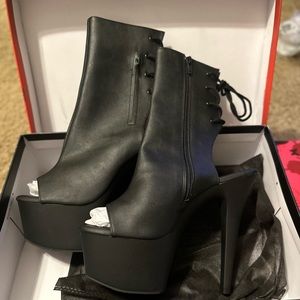 Peep-toed black stilettos size 9